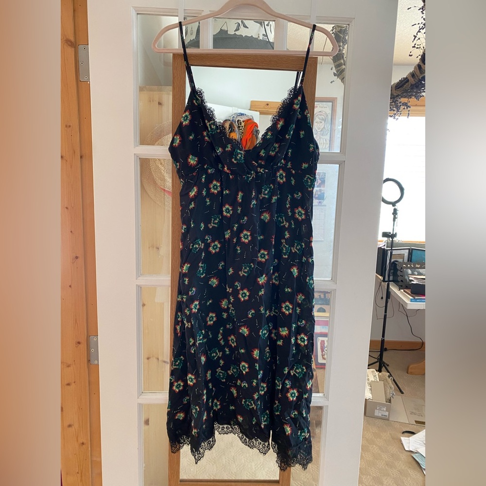 Size L lace trim floral print spaghetti strap Zara dress